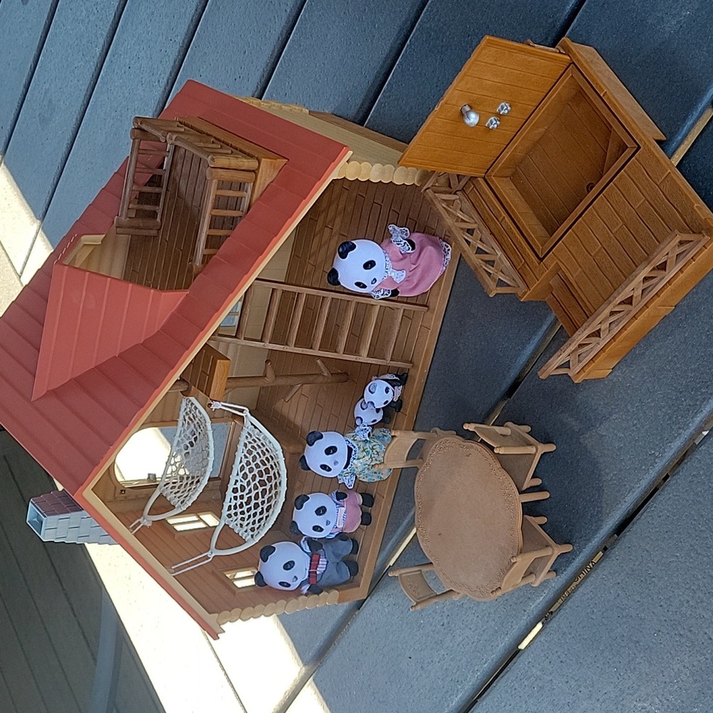 Calico Critters Cozy Cabin